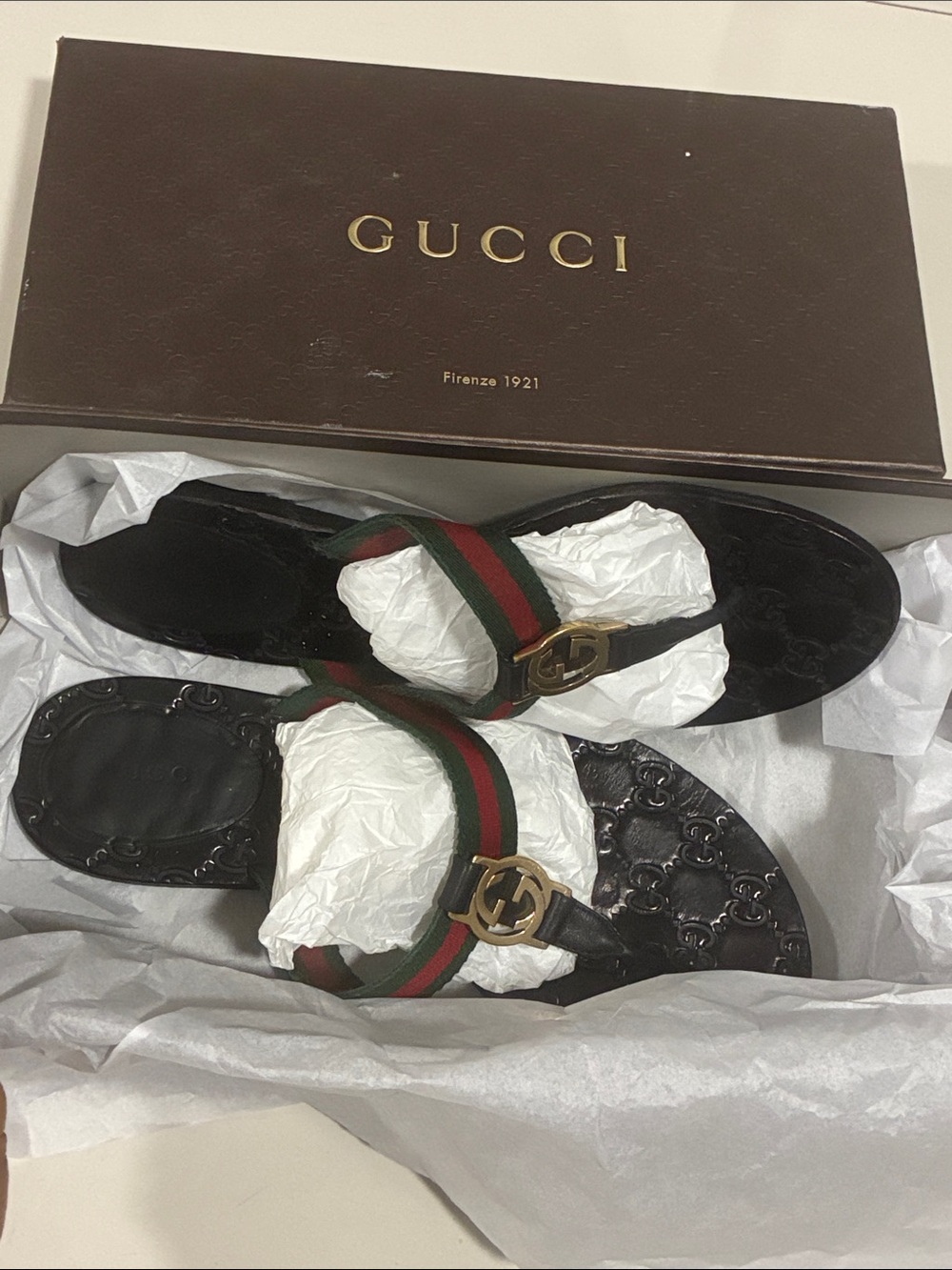 Gucci sandals Authentic w box